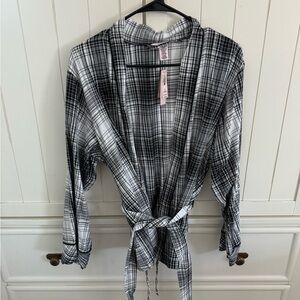 Victoria's Secret Monochrome Plaid Robe